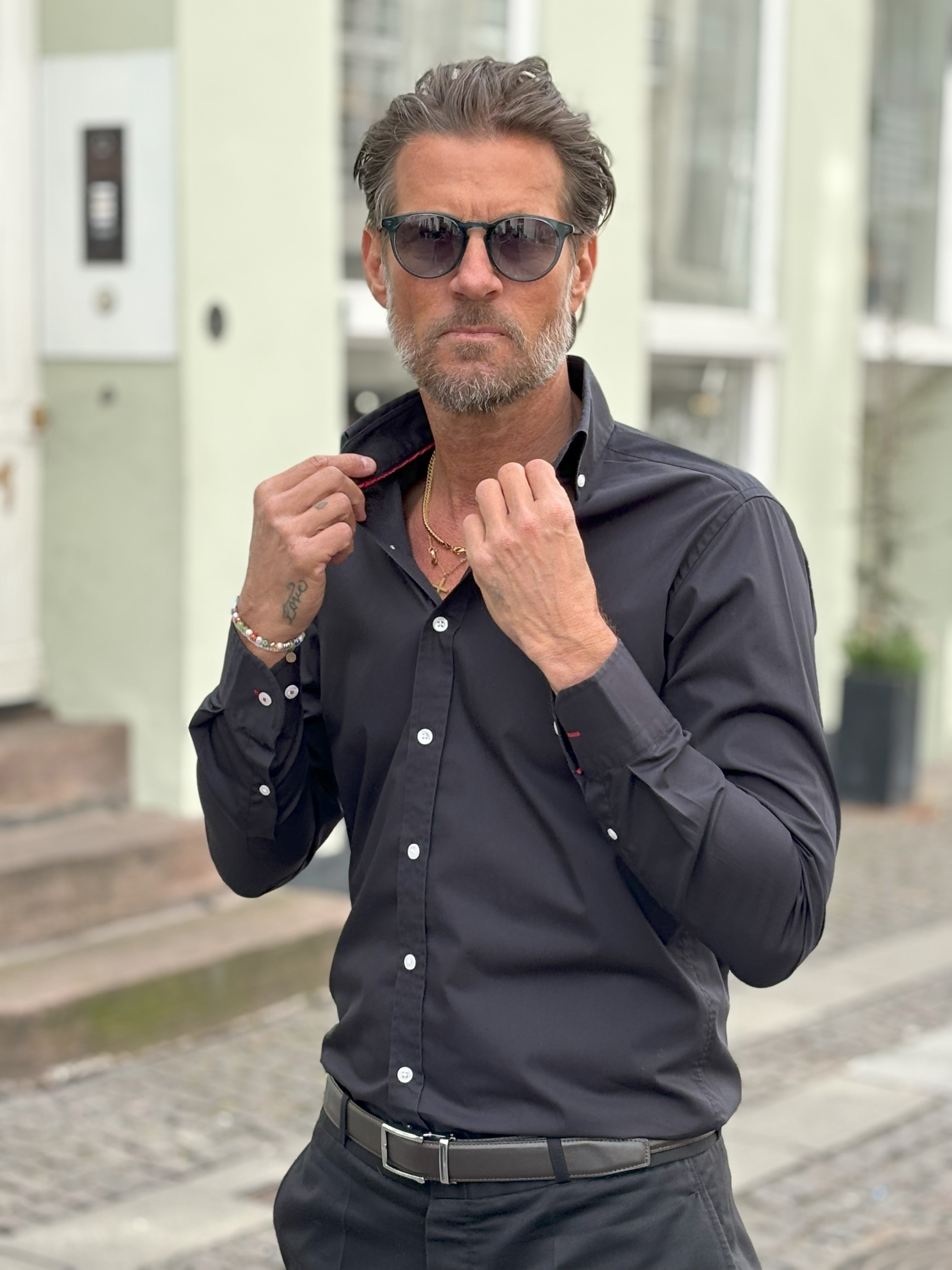 Explorer - Button Down