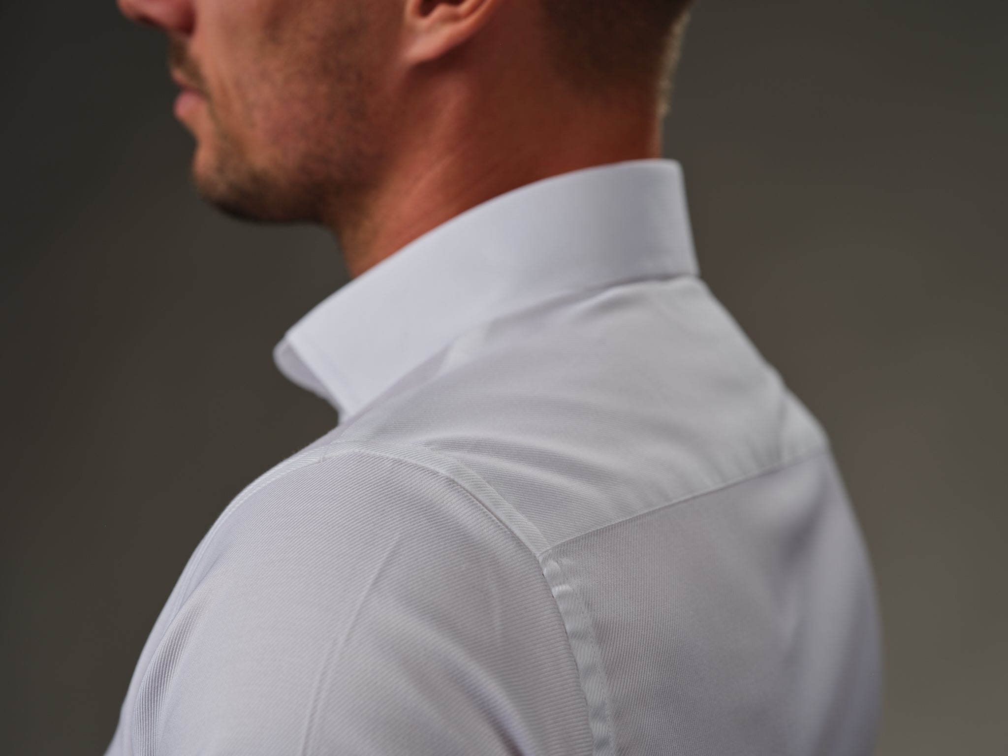 Kgs.Nytorv - White<br> Prestige Basic Cutaway - Renato CopenhagenKgs.Nytorv - White<br> Prestige Basic CutawayRenato Copenhagen